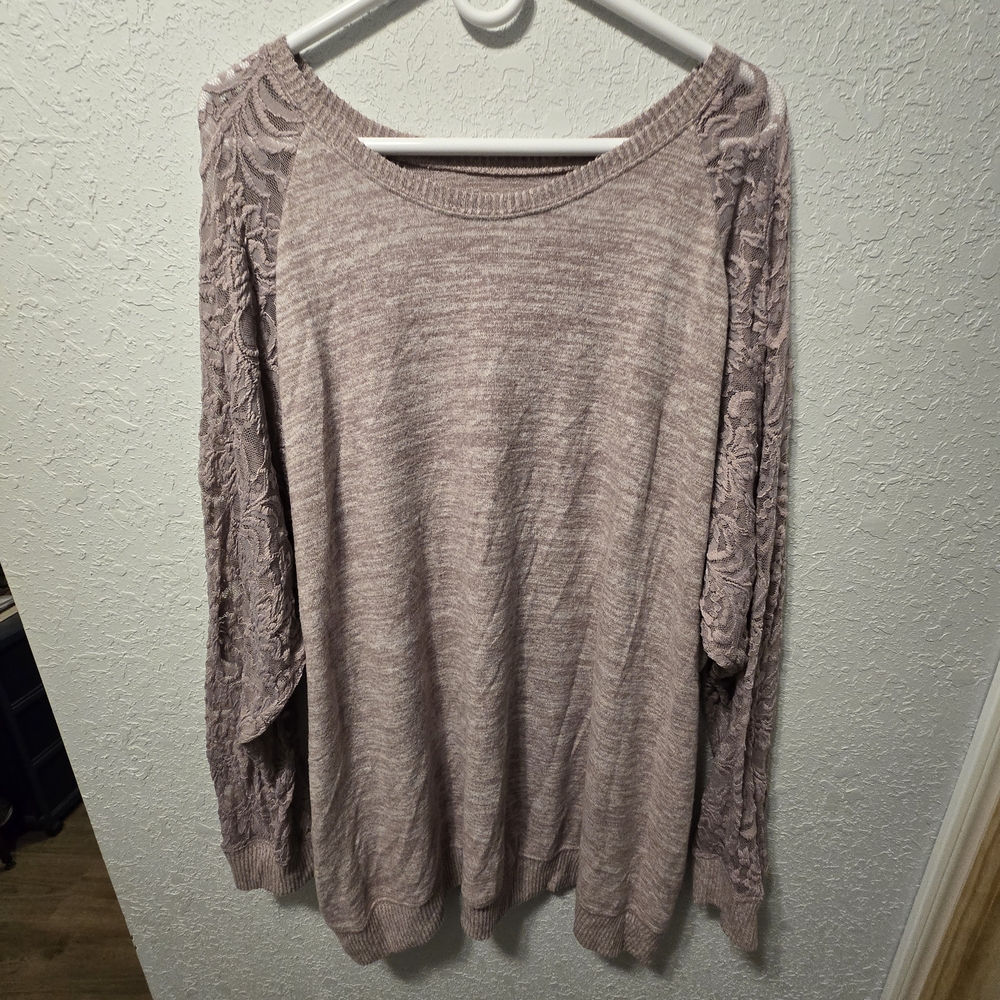 Elegant Mauve Sweater with Lace Sleeves